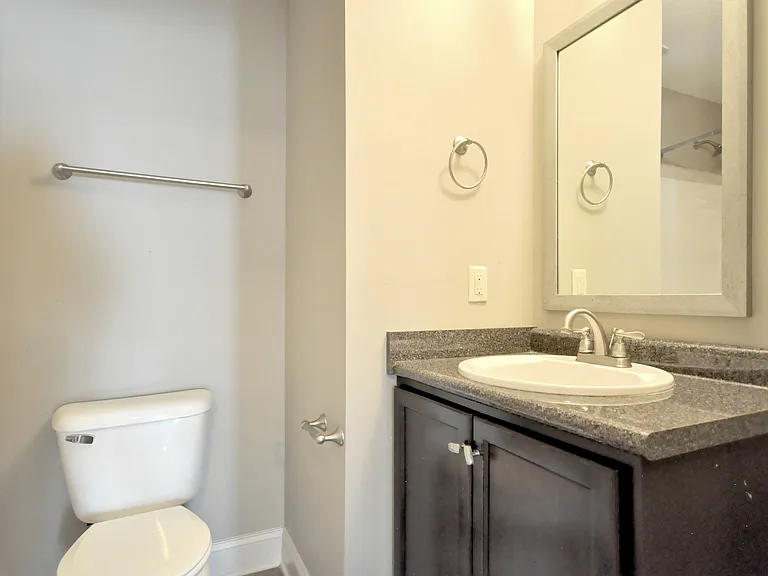 404 Leslie Wood Dr — Photo 30