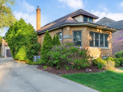 375 S Berkley Ave, Elmhurst, IL, 60126