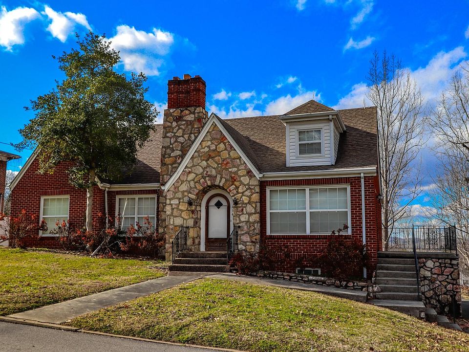 414 College St Newport Tn 37821 Mls 1142443 Zillow