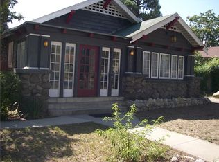 555 N 8th Ave, Upland, CA 91786