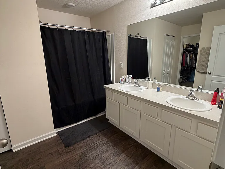 2170 Englewood Ct — Photo 12