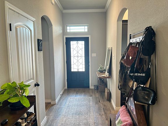 2nd image of 2608 Settlers Oak Dr