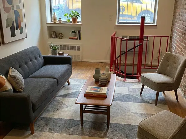 137A Christopher St #Db, New York, NY 10014