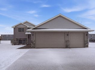 811 2nd Ave SW, Rice, MN 56367