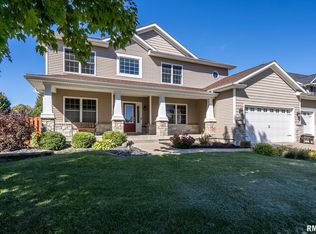 5342 Judge Rd, Bettendorf, IA 52722