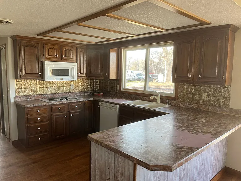 1229 Thiel Rd — Photo 7