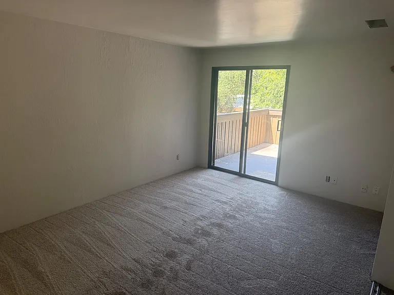 921 Fulton Ave #424 — Photo 8