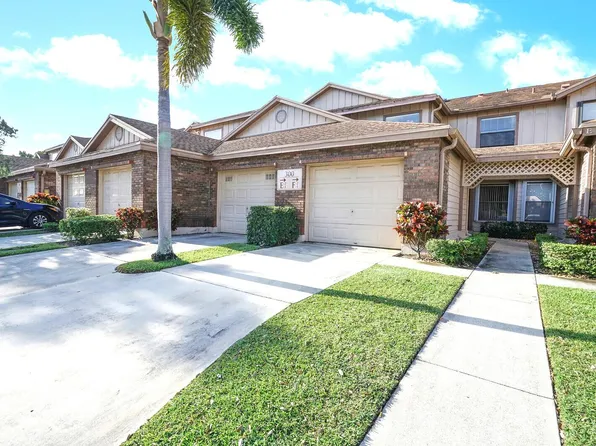 300 Crosswinds Drive #E2, Greenacres, FL 33413