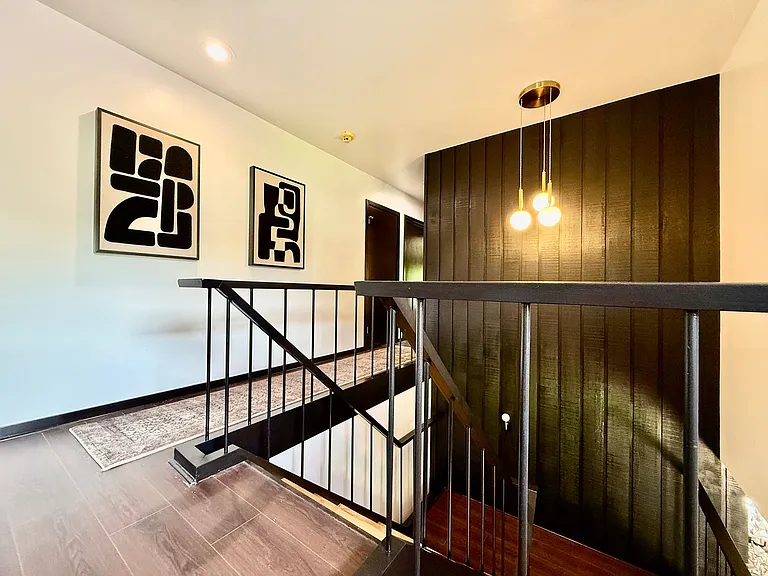 527 Valewood Ln — Photo 66