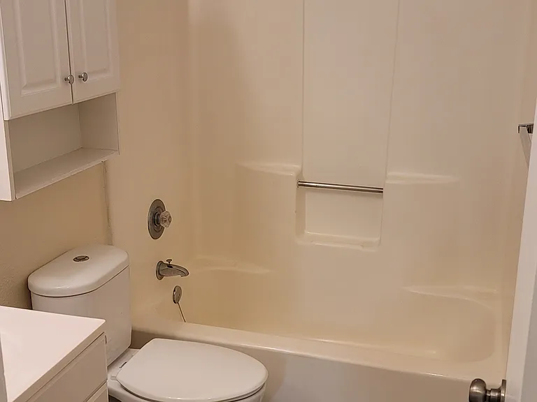5069 University Ave #21 — Photo 2