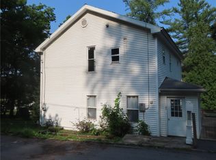8 Shaw St, Lyons, NY 14489