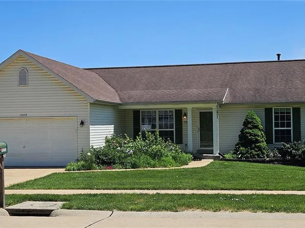 1048 Big Sky Dr, Fenton, MO 63026