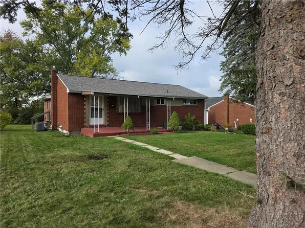 11 N Rolling Hills Ave, Irwin, PA 15642