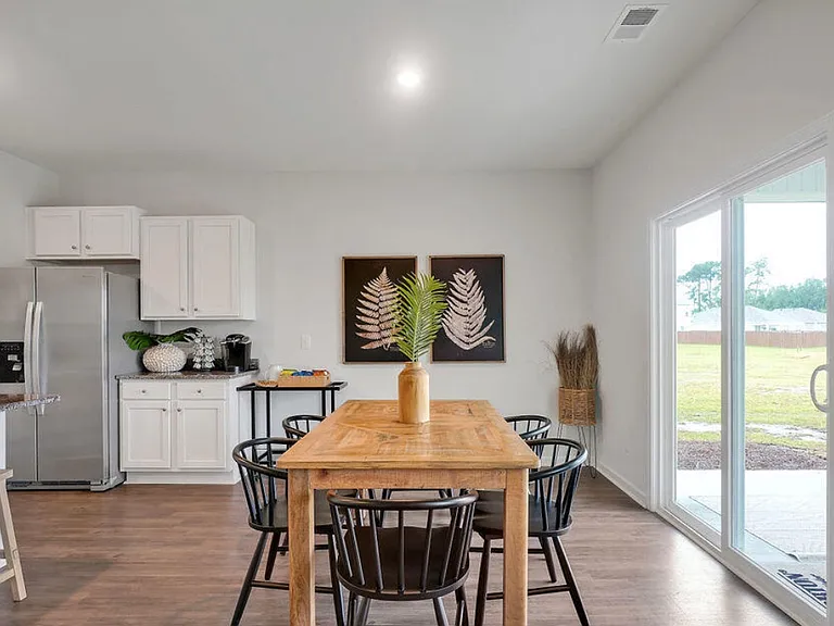 112 N Farmhouse Dr — Photo 5