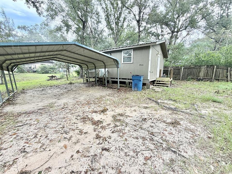 1st image of 2806 Western Hills Dr