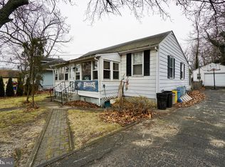 33 E 8th Ave, Pine Hill, NJ 08021