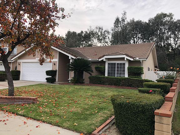 3rd image of 1419 Stardust Dr