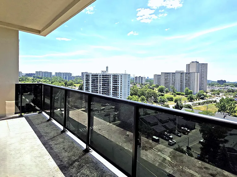 100 York Gate Blvd — Photo 11