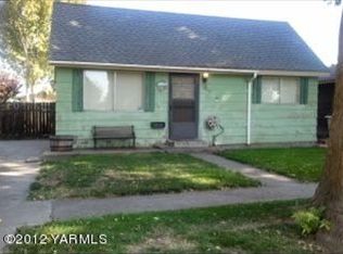 710 Adams Ave, Toppenish, WA 98948