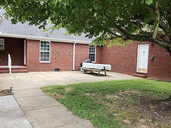 Patio/Grilling Area