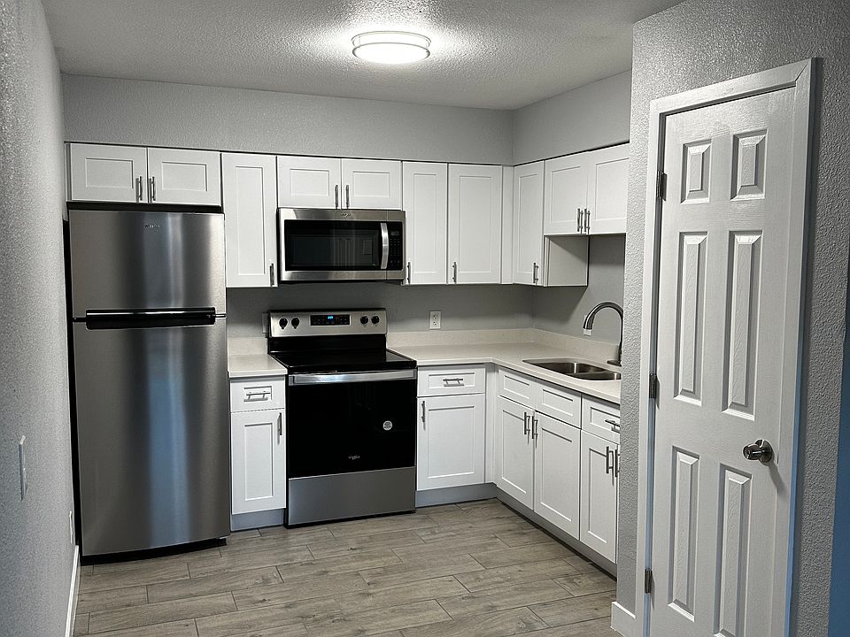 1st image of 2732 E Tierra Buena Ln