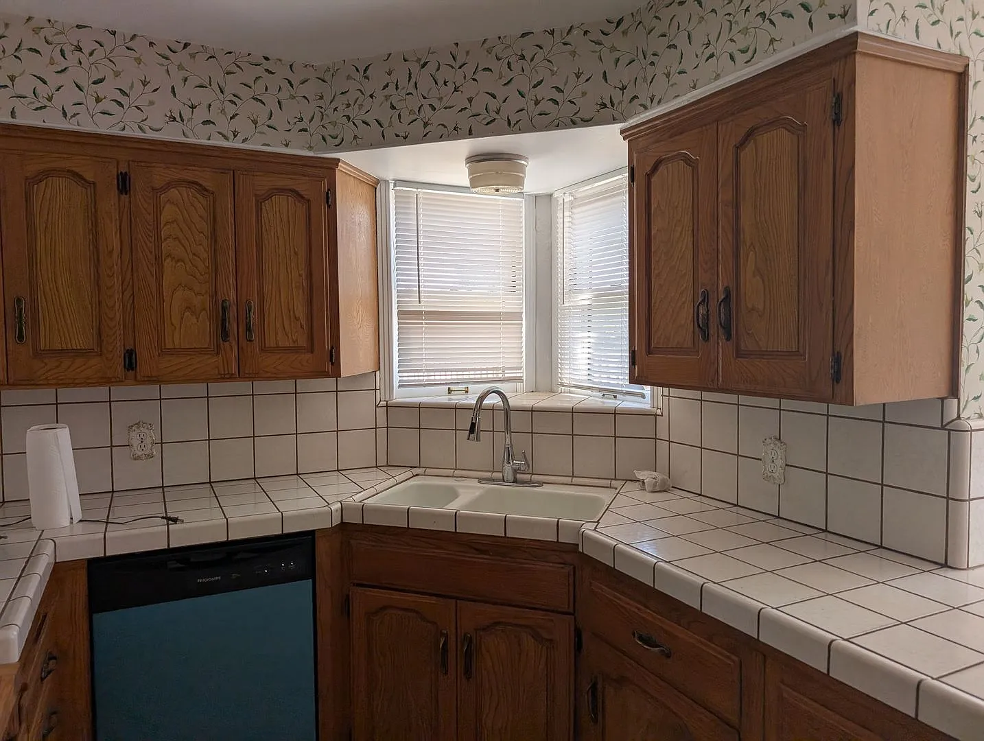 Rural ranch style home with a nice floor plan offering nice amenities. — Photo 2