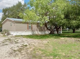 580 Avery Cir, Poteet, TX 78065