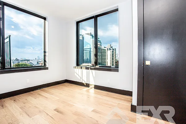 Rented by EXR | media 54