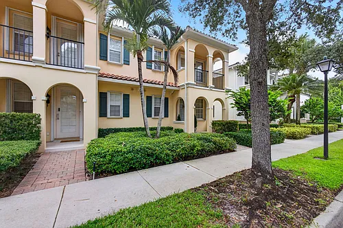 213 Barcelona Dr Photo 1