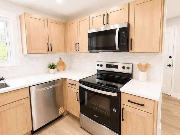 Oak Gardens Apartments, 355 North St APT B9, Doylestown, PA 18901