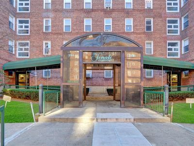 394 Ave S #2C, Brooklyn, NY, 11223