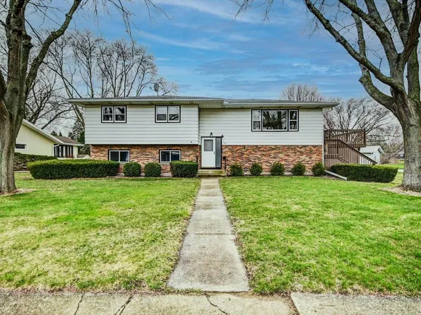 355 Veldor Street, Oregon, WI 53575