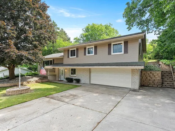 310 Maple COURT, Random Lake, WI 53075