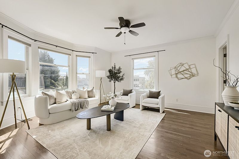 2nd image of 317 Lakeside Avenue S #3