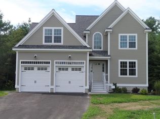 5 Pond Cir, Pepperell, MA 01463