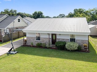 502 Auburn Dr, Carencro, LA 70520