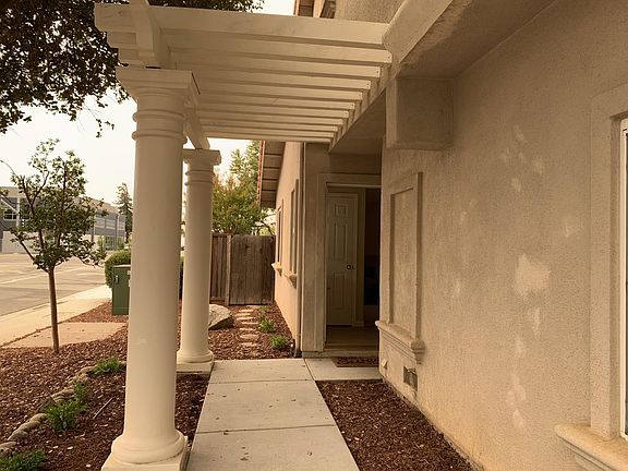 2nd image of 671 Barrett Ave