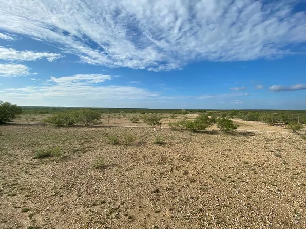 265 Rainbow Rd, Eagle Pass, TX 78852