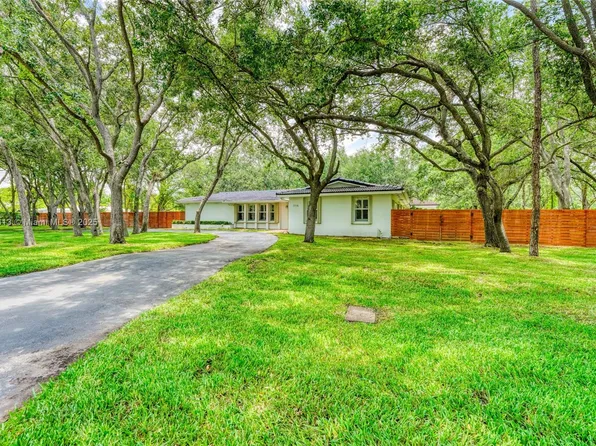 7715 SW 122nd St, Pinecrest, FL 33156