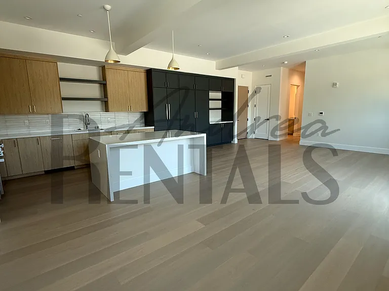 950 Hough Ave #302 — Photo 13