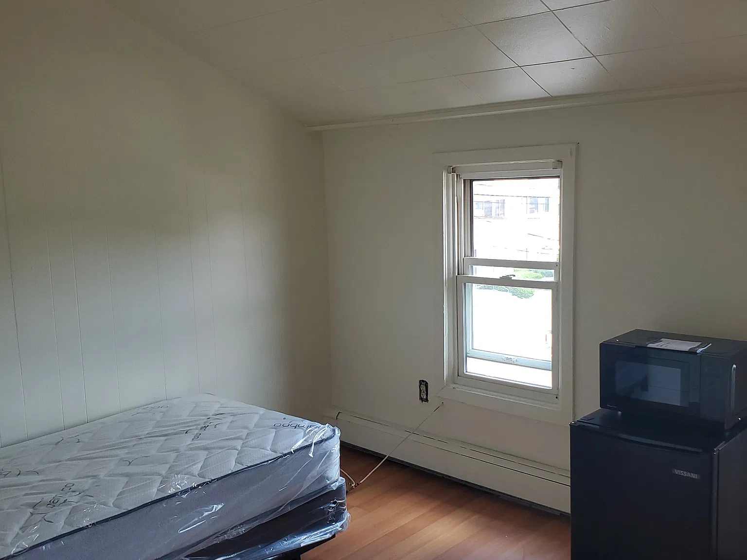 1 bed, 150 sqft, $850 — Photo 3