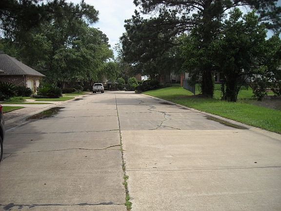 4th image of 8903 Glenmora Dr