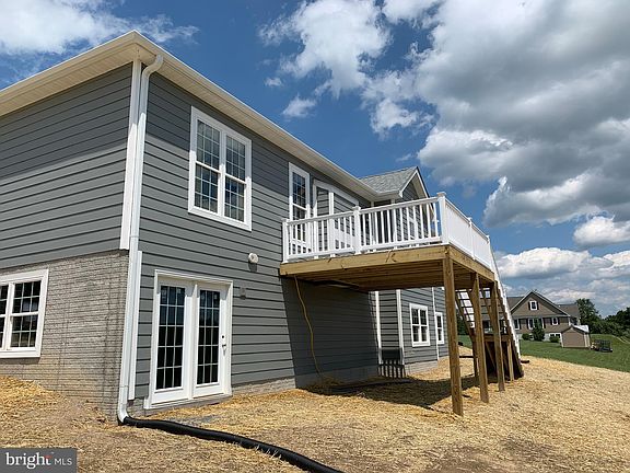 5th image of 8-8 N Nittany South Way #1