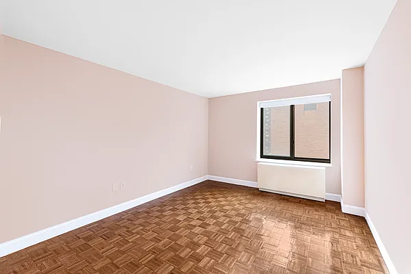 Rented by LEE & ASSOCIATES NYC RESIDENTIAL LLC | media 17