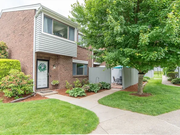 50 Laurelwood Dr, Stoughton, MA 02072
