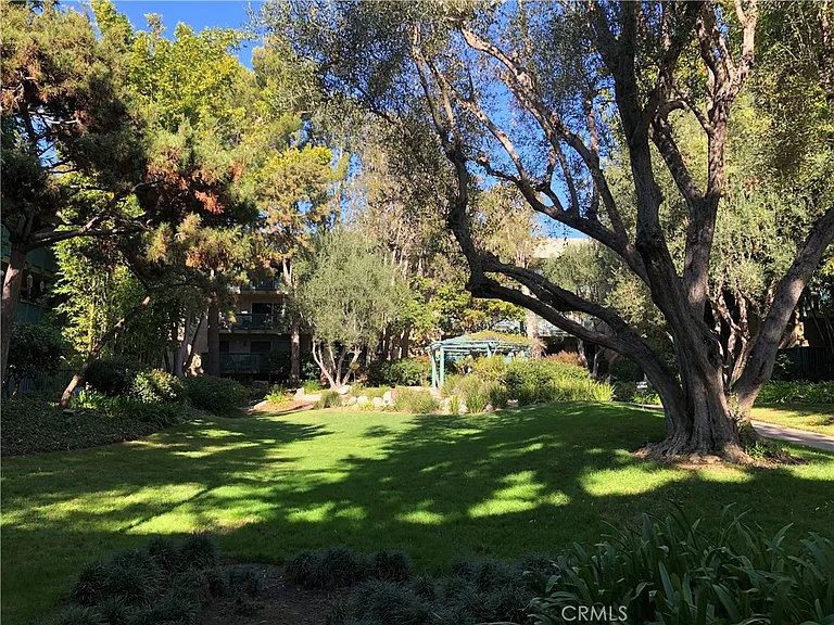 552 N Bellflower Blvd #220 — Photo 26