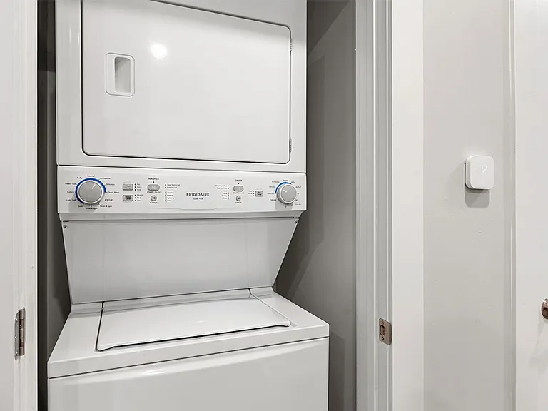 Atlantic Breeze Apartments — Photo 15