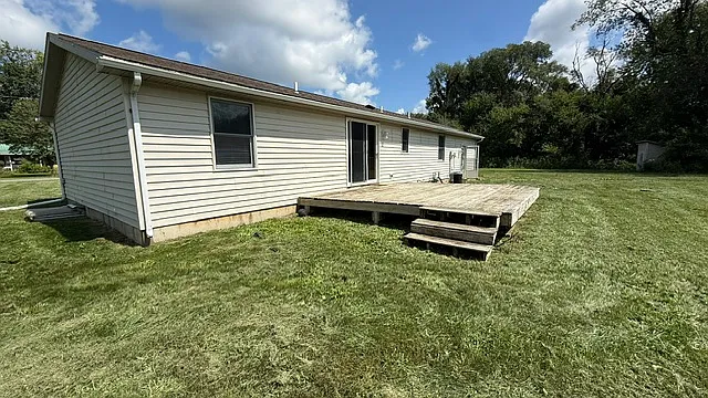 3 bed, 1200 sqft, $1,600 — Photo 2