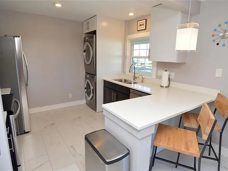 5245 Coquina Key Dr SE #D — Photo 8