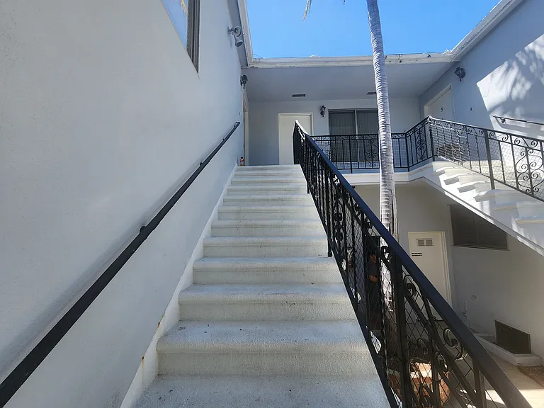 848 5th St #3 — Photo 9